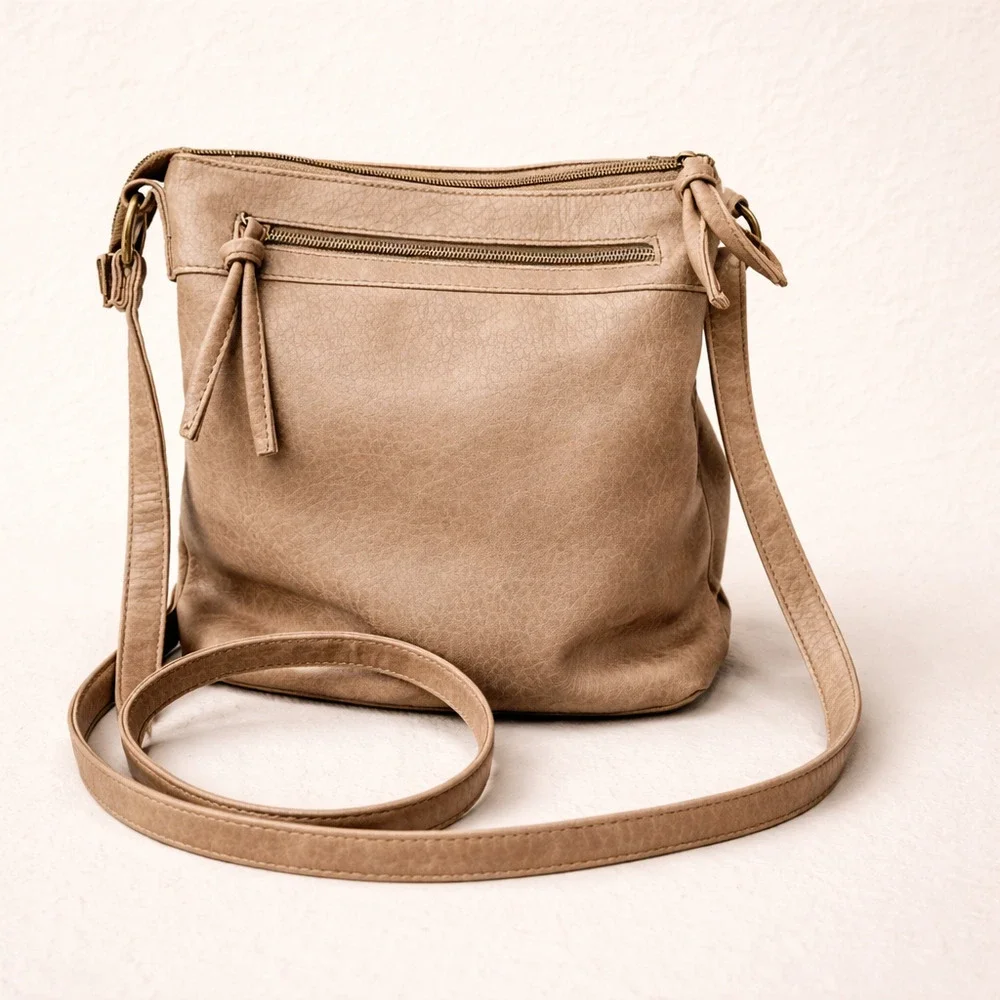 Stone Mountain Crossbody Bag Tan Faux Leather Medium Zip Pocket Adjustable Strap - Picture 2 of 12